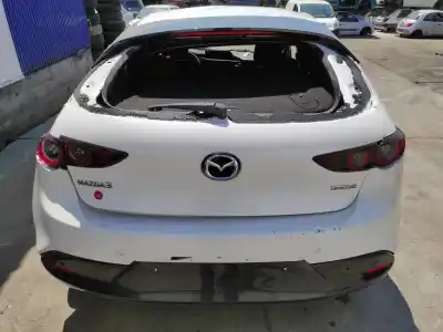 Veículo de Sucata mazda 3 berlina (bp) * do ano 2019 alimentado pe