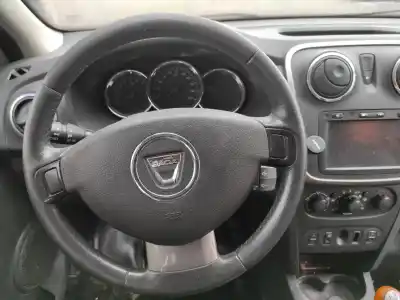 Veículo de Sucata dacia sandero 0.9 tce cat do ano 2014 alimentado h4b400