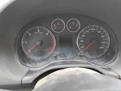 Veículo de Sucata audi a3 sportback (8p) 2.0 tdi ambiente do ano 2008 alimentado bkd