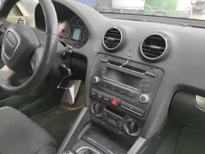 Veículo de Sucata audi a3 sportback (8p) 2.0 tdi ambiente do ano 2008 alimentado bkd