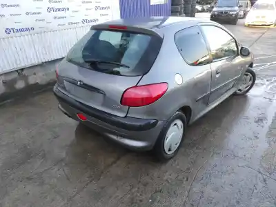 Véhicule à la ferraille peugeot                                            206                                                                                                                                                                                                                                                        berlina 1.9 diesel                                                                                                                                                                                                                                         de l'année 1999 alimenté wjz