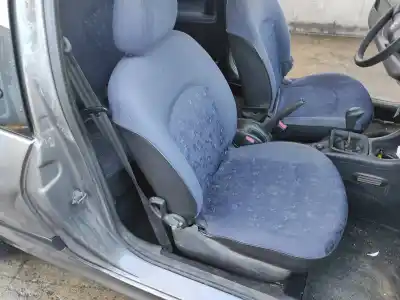 Véhicule à la ferraille peugeot                                            206                                                                                                                                                                                                                                                        berlina 1.9 diesel                                                                                                                                                                                                                                         de l'année 1999 alimenté wjz