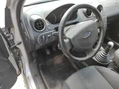 Veículo de Sucata ford fiesta (cbk) 1.4 16v cat do ano 2004 alimentado fxjb