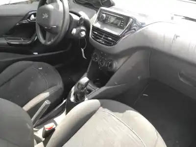 Scrapping Vehicle peugeot 208 i (ca_, cc_) 1.2 vti 82 of the year 2016 powered hm01