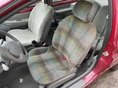 Scrapping Vehicle renault twingo (co6) 1.2 of the year 2002 powered d4f702