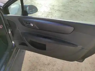 Veículo de Sucata citroen c4 coupe vtr do ano 2005 alimentado 9hx