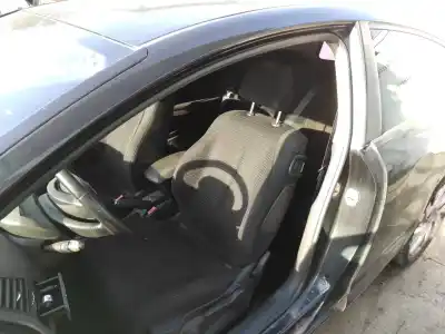 Veículo de Sucata citroen c4 coupe vtr do ano 2005 alimentado 9hx