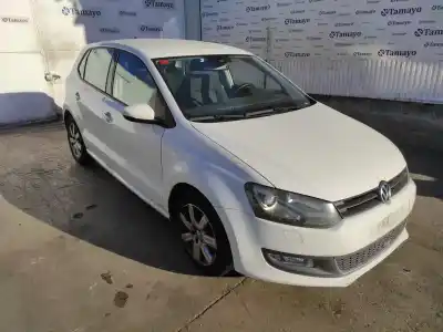 Veículo de Sucata VOLKSWAGEN POLO (6R1) 1.6 TDI do ano 2011 alimentado CAY