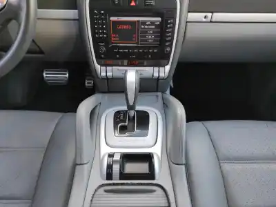 Veicolo di demolizione porsche cayenne (typ 9pa) 4.5 v8 cat dell'anno 2004 alimentato m4800