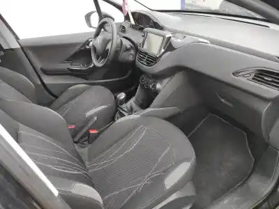 Scrapping Vehicle peugeot 208 i (ca_, cc_) 1.2 vti 82 of the year 2014 powered hm01