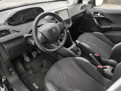 Scrapping Vehicle peugeot 208 i (ca_, cc_) 1.2 vti 82 of the year 2014 powered hm01