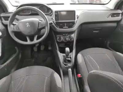 Scrapping Vehicle peugeot 208 i (ca_, cc_) 1.2 vti 82 of the year 2014 powered hm01