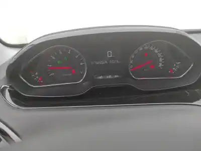 Scrapping Vehicle peugeot 208 i (ca_, cc_) 1.2 vti 82 of the year 2014 powered hm01