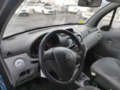 Veículo de Sucata citroen c3 1.4 do ano 2002 alimentado kfv
