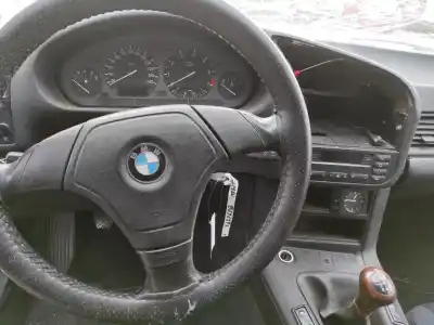 Veículo de Sucata bmw serie 3 coupe (e36) 1.8 16v cat do ano 1995 alimentado 184s1