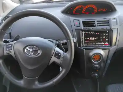 Veículo de Sucata toyota yaris 1.3 16v cat do ano 2010 alimentado 1nrfe