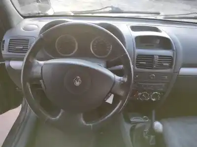 Утилизация автомобиля renault clio ii fase ii (b/cb0) 1.2 16v года 2004 питание d4f722