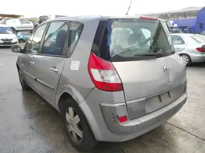 Véhicule à la ferraille renault scénic ii (jm0/1_) 1.6 (jm0c jm0j jm1b) de l'année 2005 alimenté k4m761
