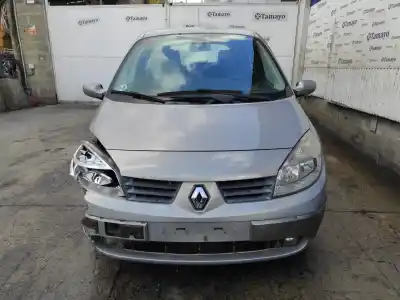 Véhicule à la ferraille renault scénic ii (jm0/1_) 1.6 (jm0c jm0j jm1b) de l'année 2005 alimenté k4m761