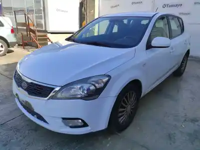 Sloopvoertuig kia pro cee´d (ed) 1.6 crdi 90 van het jaar 2010 aangedreven d4fbw