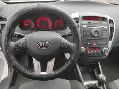 Sloopvoertuig kia pro cee´d (ed) 1.6 crdi 90 van het jaar 2010 aangedreven d4fbw