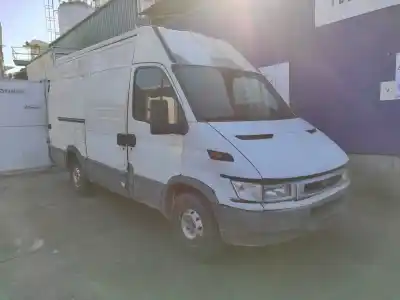 Veículo de Sucata IVECO 35S13 2.8D do ano 2000 alimentado 814043S