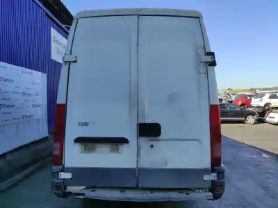 Veicolo di demolizione iveco 35s13 2.8d dell'anno 2000 alimentato 814043s