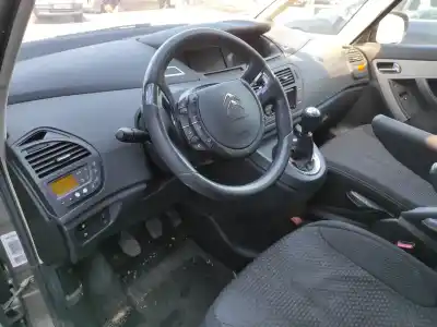 Veículo de Sucata citroen c4 picasso 1.6 blue-hdi fap do ano 2011 alimentado 5fs