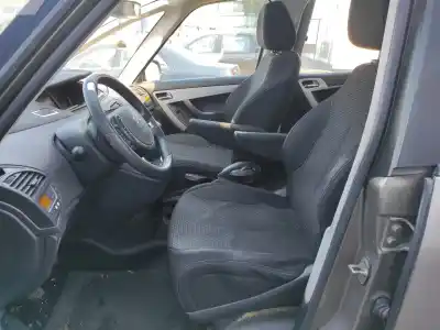 Veículo de Sucata citroen c4 picasso 1.6 blue-hdi fap do ano 2011 alimentado 5fs