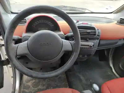 Veicolo di demolizione smart micro compact car 600cc dell'anno 2002 alimentato g13