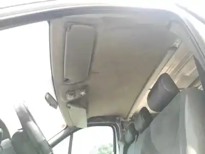 Veículo de Sucata renault trafic combi (ab 4.01) 1.9 diesel do ano 2002 alimentado f9q760