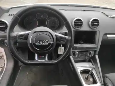 Veículo de Sucata audi a3 sportback (8p) 2.0 tdi ambiente do ano 2011 alimentado cffb