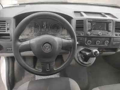 Vehicul casat volkswagen t5 transporter (7e) 2.0 tdi al anului 2015 alimentat caa