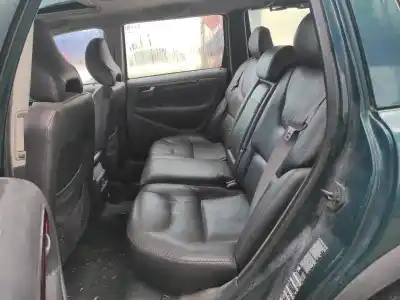 Veicolo di demolizione volvo xc70 2.4 diesel cat dell'anno 2003 alimentato 5244t