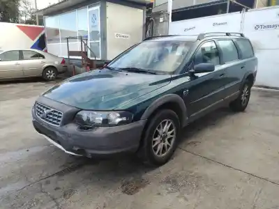 Veicolo di demolizione volvo xc70 2.4 diesel cat dell'anno 2003 alimentato 5244t