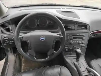 Veicolo di demolizione volvo xc70 2.4 diesel cat dell'anno 2003 alimentato 5244t