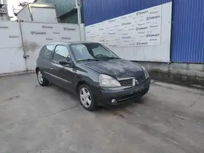Здавання транспортного засобу RENAULT CLIO II FASE II (B/CB0) року 2001 потужний K4J710