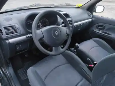 Scrapping Vehicle renault clio ii fase ii (b/cb0) of the year 2001 powered k4j710