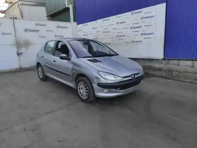 Sloopvoertuig PEUGEOT                                            206 BERLINA                                                                                                                                                                                                                                                GTI                                                                                                                                                                                                                                                        van het jaar 2001 aangedreven RHY