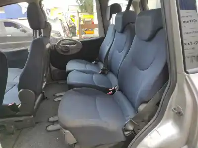 Veicolo di demolizione fiat multipla (186_) 1.9 jtd 115 dell'anno 2004 alimentato 186a8000