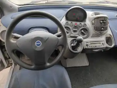 Veicolo di demolizione fiat multipla (186_) 1.9 jtd 115 dell'anno 2004 alimentato 186a8000