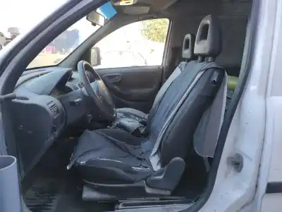 Vehicul casat opel combo corsa c al anului 2006 alimentat z13dt