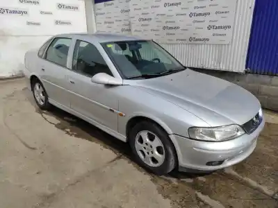 Veicolo di demolizione OPEL VECTRA B BERLINA  dell'anno 2000 alimentato X18XE1