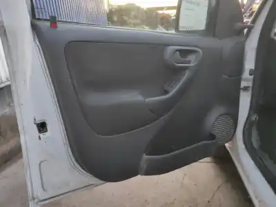 Veicolo di demolizione opel combo corsa c dell'anno 2007 alimentato z13dtj