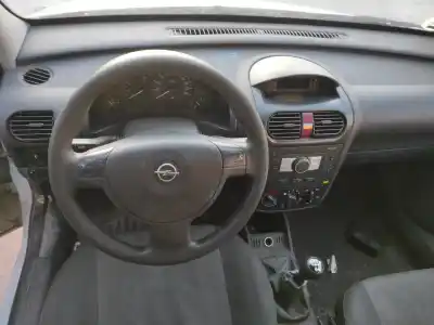 Veicolo di demolizione opel combo corsa c dell'anno 2007 alimentato z13dtj