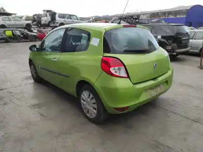 Scrapping Vehicle renault clio iii pack dynamique of the year 2010 powered d4f740