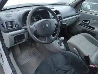 Здавання транспортного засобу renault clio ii fase ii (b/cb0) k4j710 року 2003 потужний k4j710