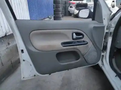 Здавання транспортного засобу renault clio ii fase ii (b/cb0) k4j710 року 2003 потужний k4j710