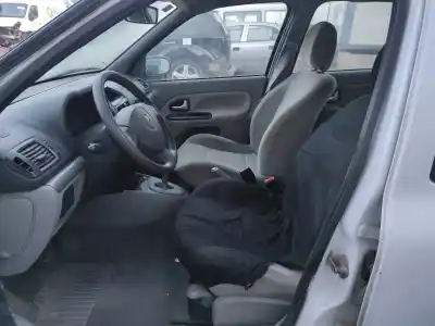 Здавання транспортного засобу renault clio ii fase ii (b/cb0) k4j710 року 2003 потужний k4j710