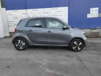 Здавання транспортного засобу smart forfour eq forfour року 2022 потужний 5al60